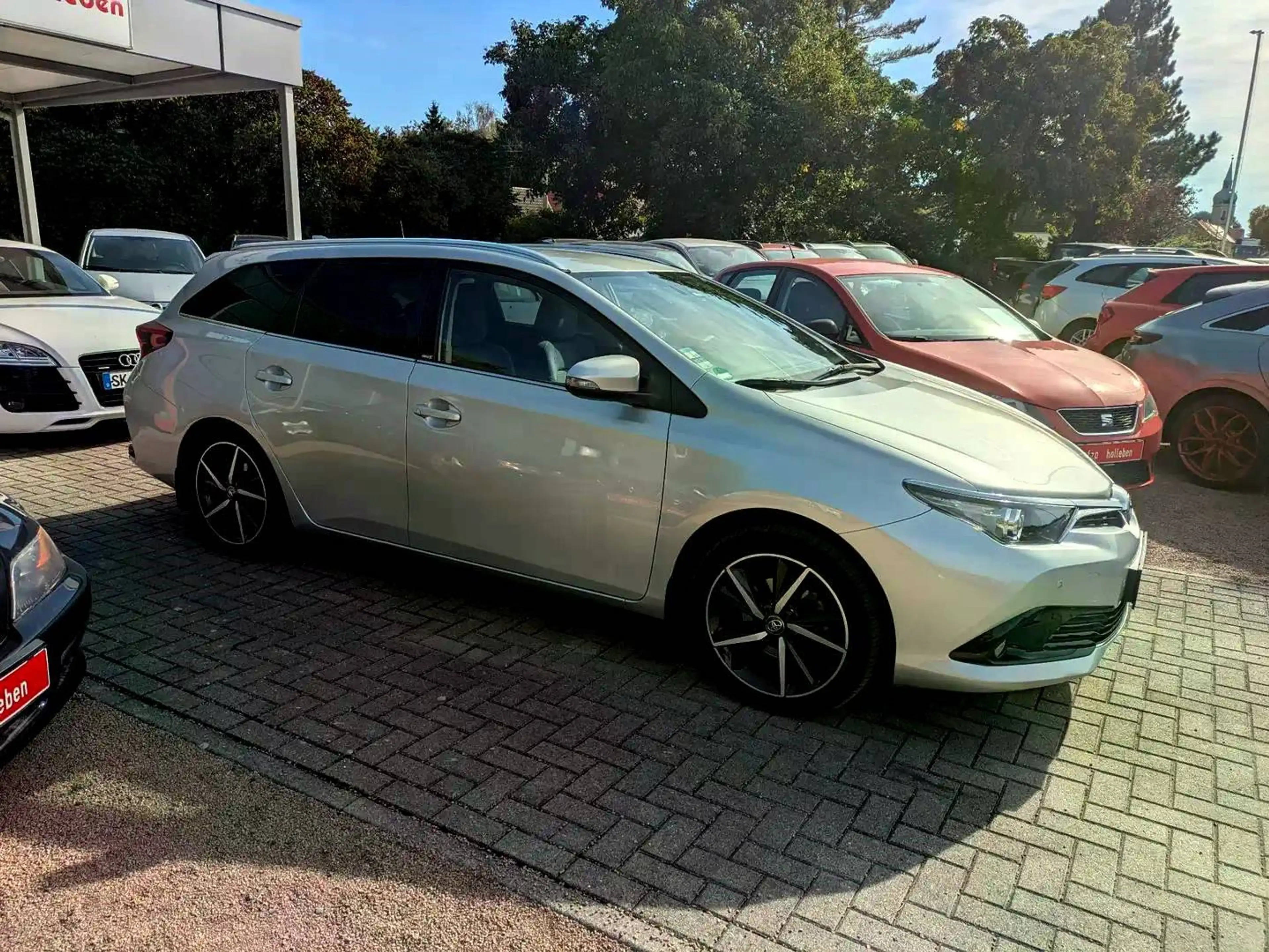 Toyota Auris Edition-S — photo 8