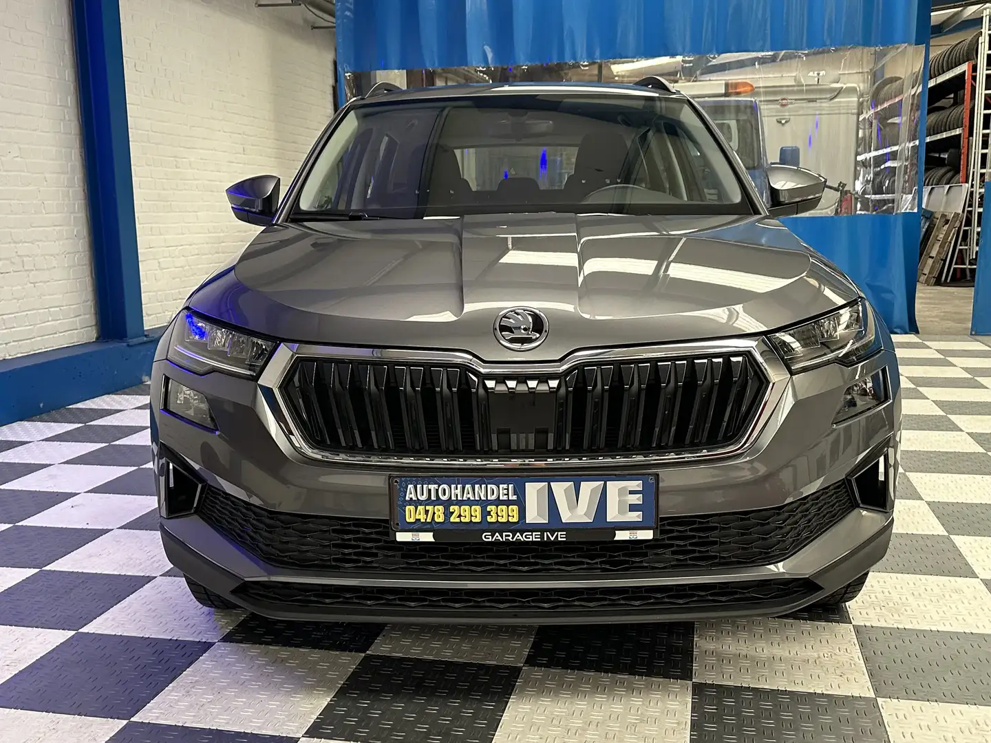 Skoda Karoq Karoq 1.0 TSI Active Grijs - 2