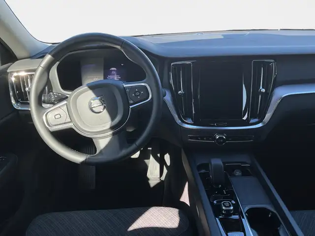 Volvo S60 view 9