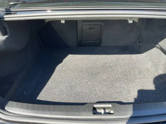 Volvo S60 view 11