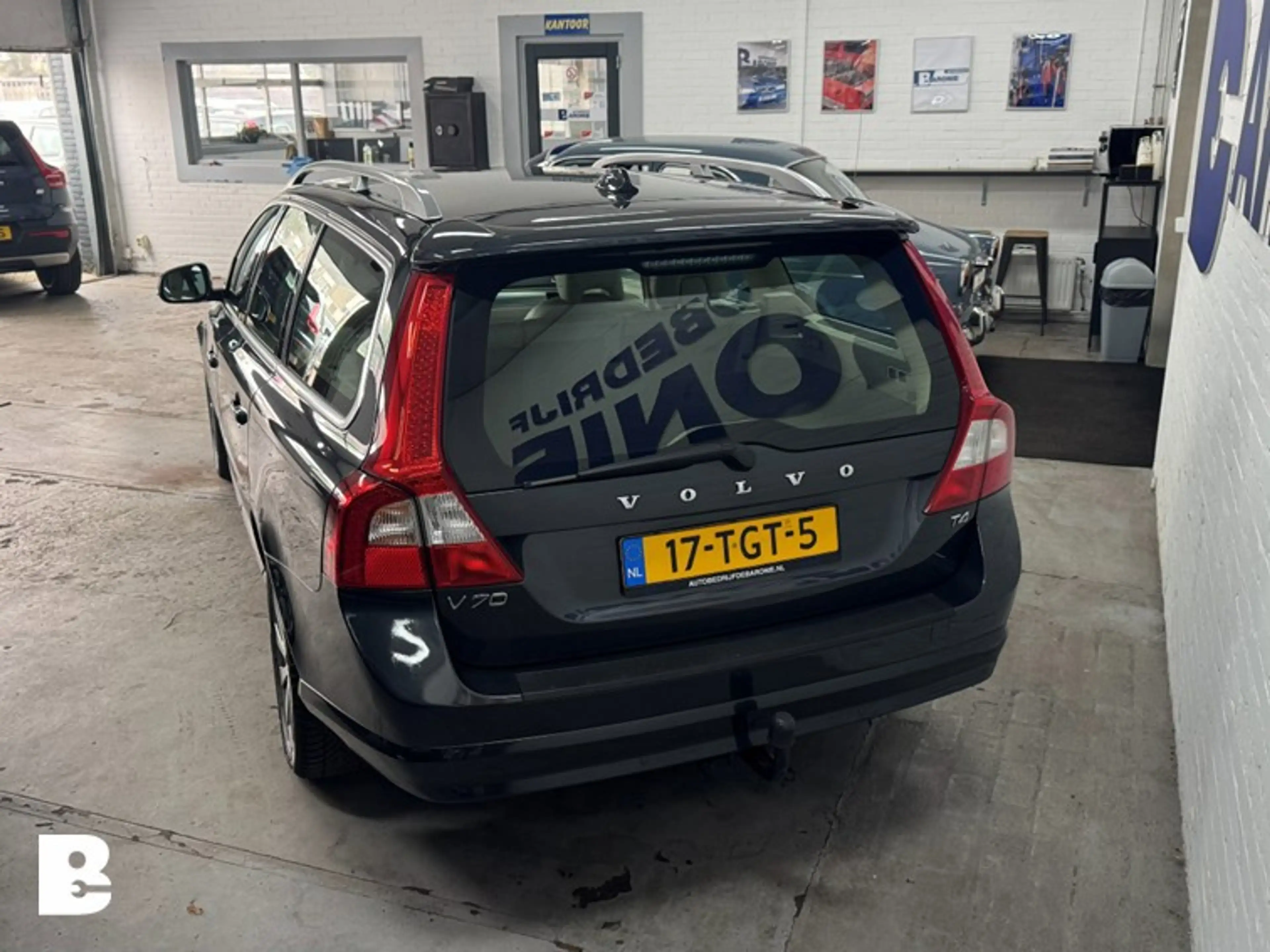Volvo V70 1.6 T4 Limited Edition — photo 7