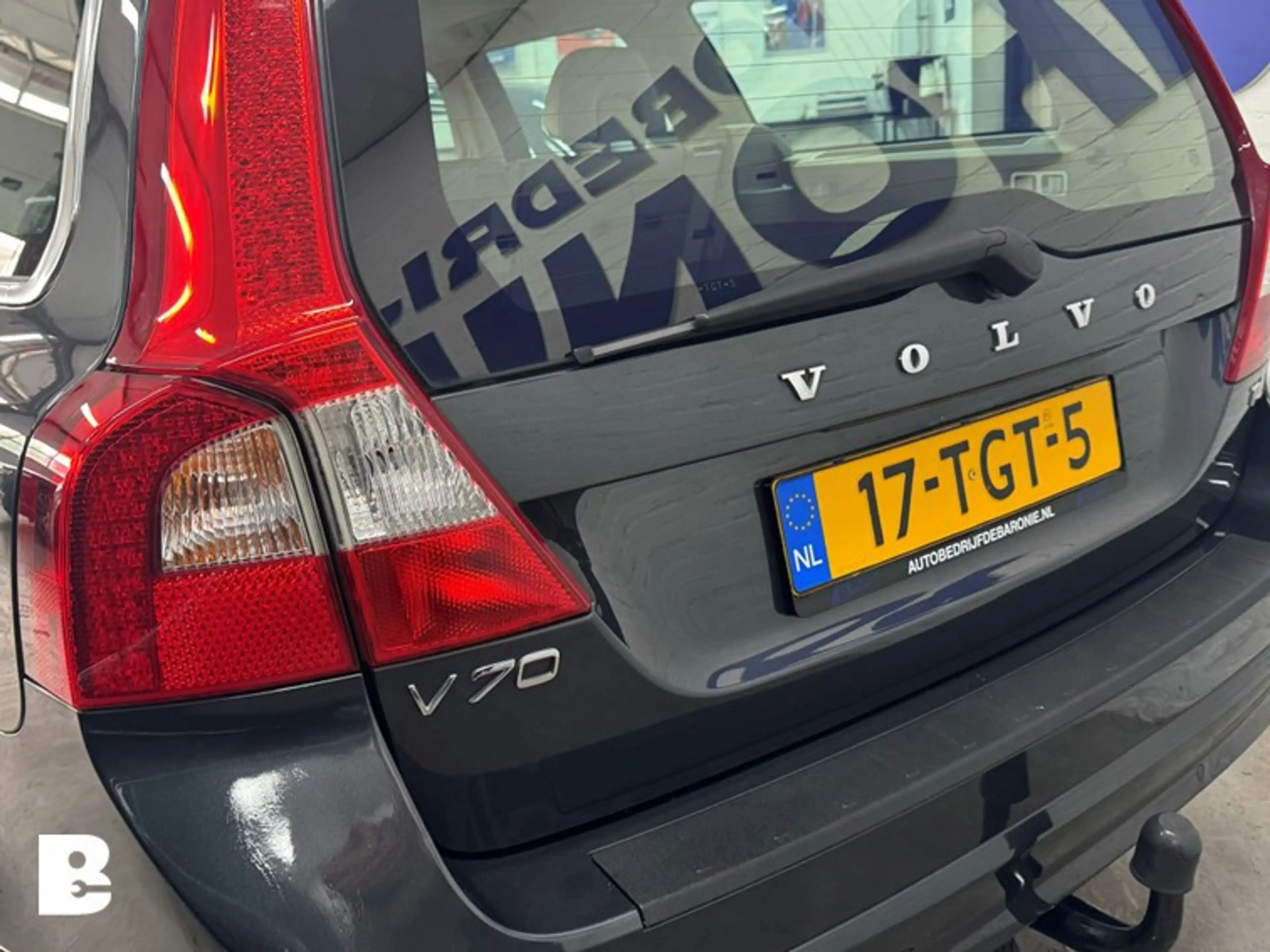 Volvo V70 1.6 T4 Limited Edition — photo 13