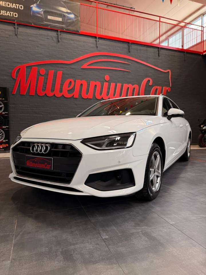 Audi A4 AVANT 2.0 30 TDI S TRONIC chilometri certificati Casamadre, possibilità di estensione garanzia Casamadre.