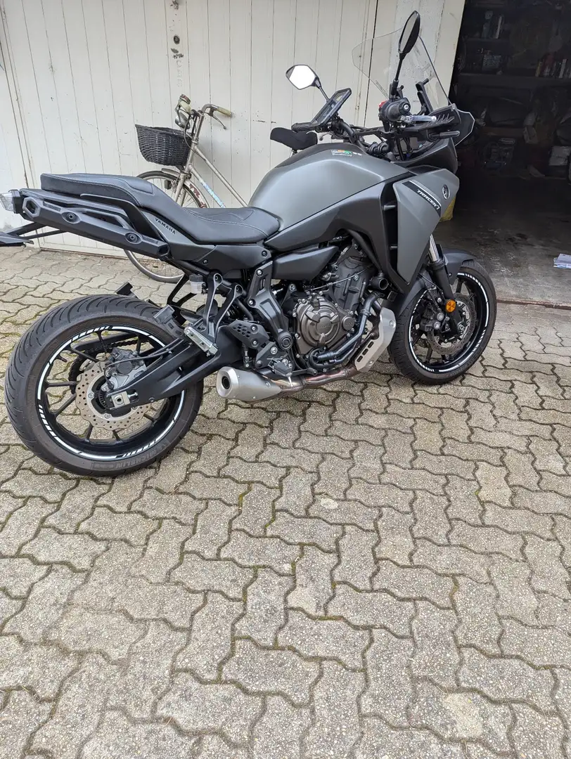 Yamaha Tracer 7 GT Šedá - 1