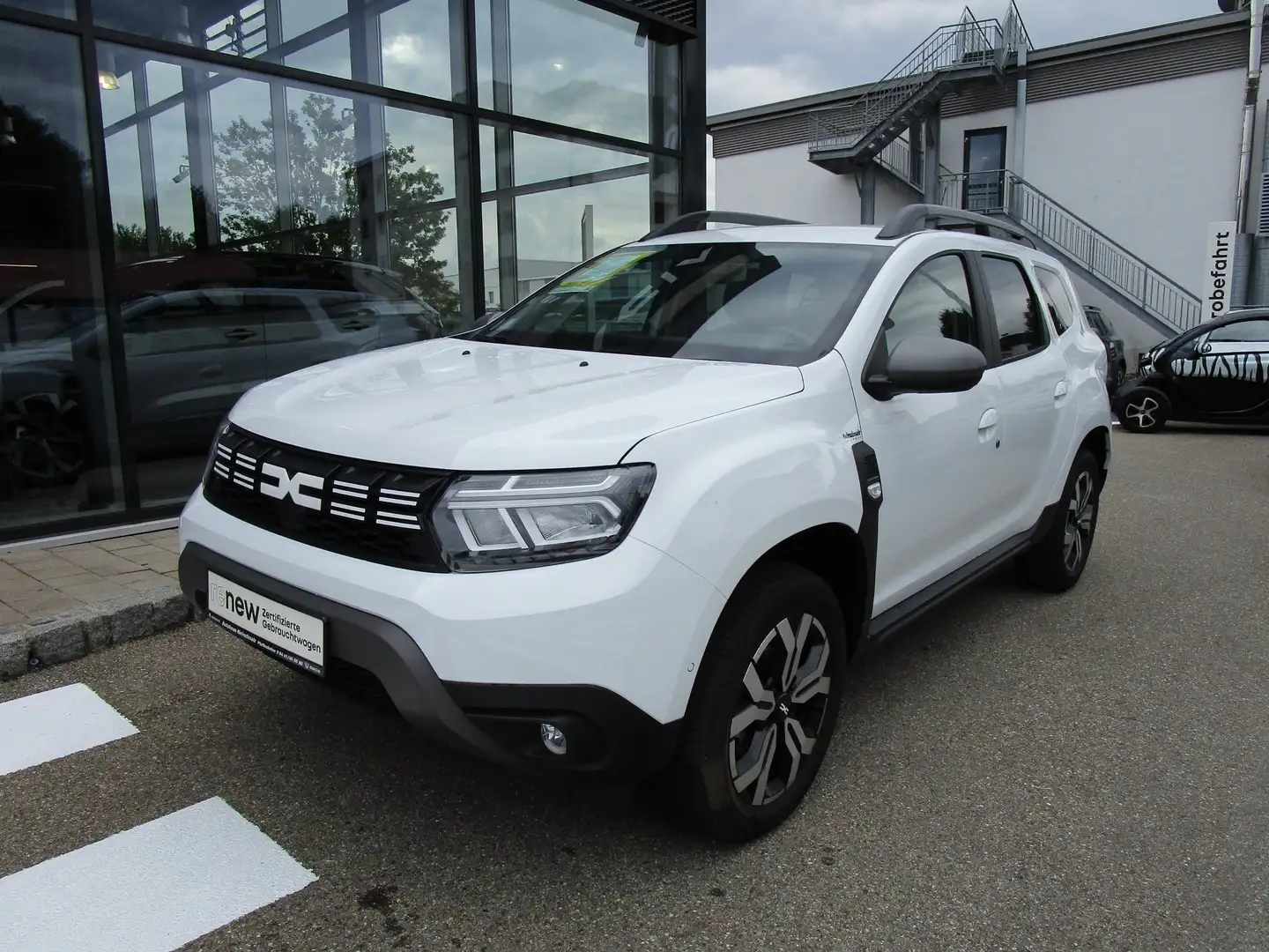 Dacia Duster Journey TCe 150 EDC ANHÄNGERKUPPLUNG Weiß - 2