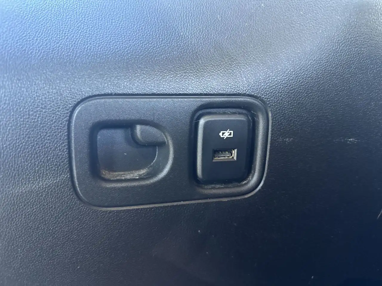 GMC Acadia снимка GMC Acadia