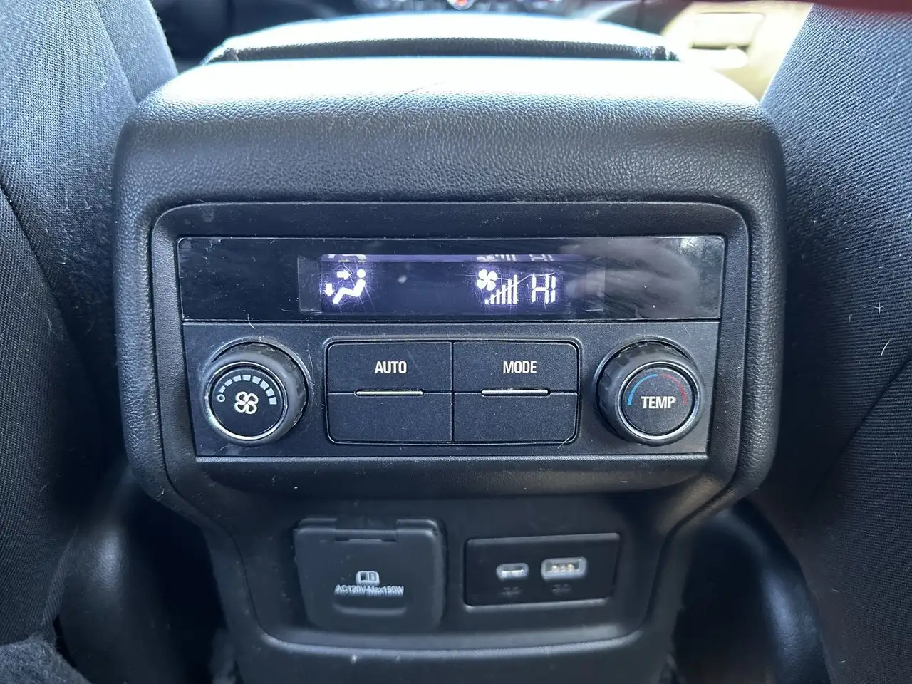 GMC Acadia снимка GMC Acadia