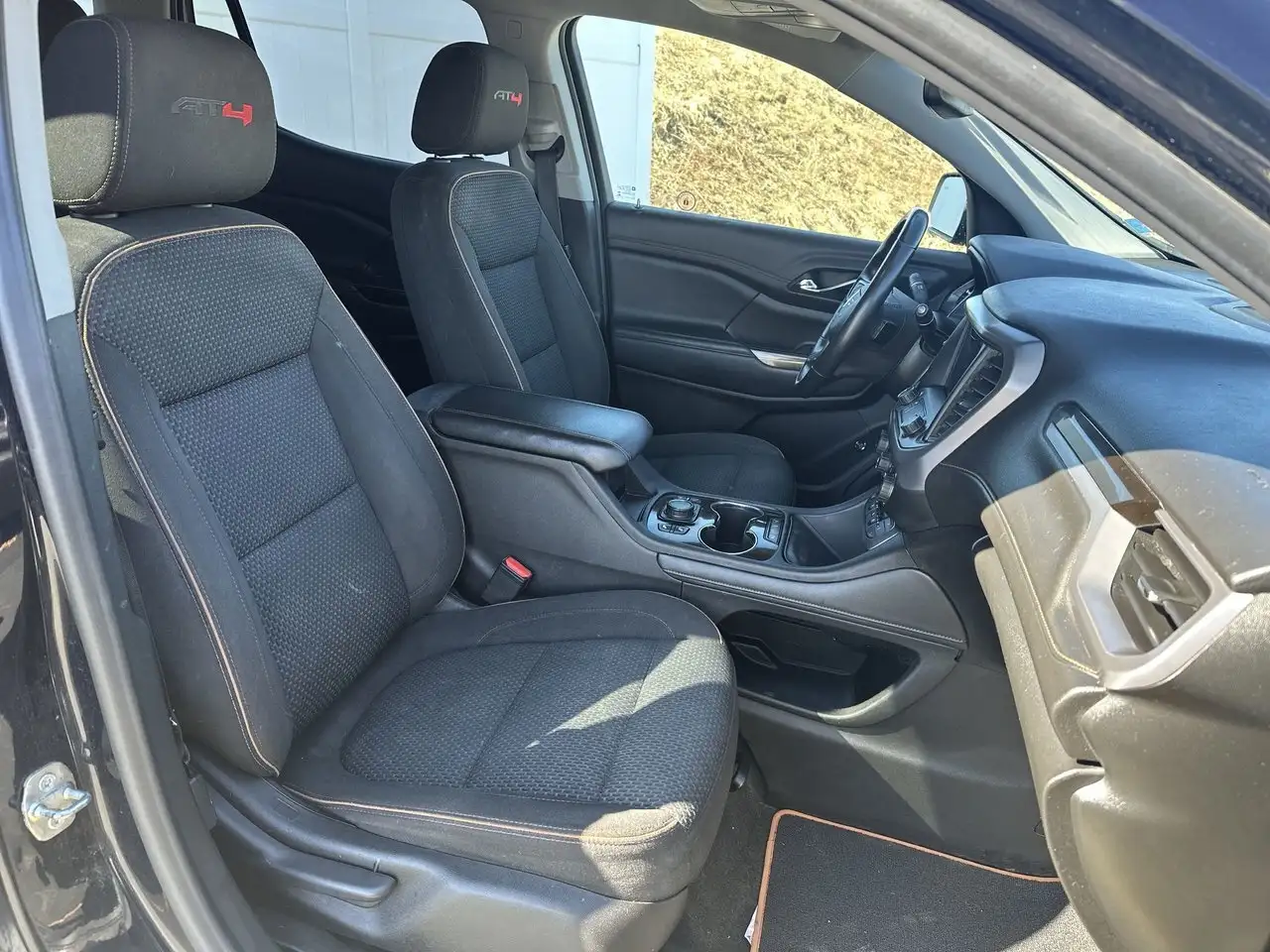 GMC Acadia снимка GMC Acadia