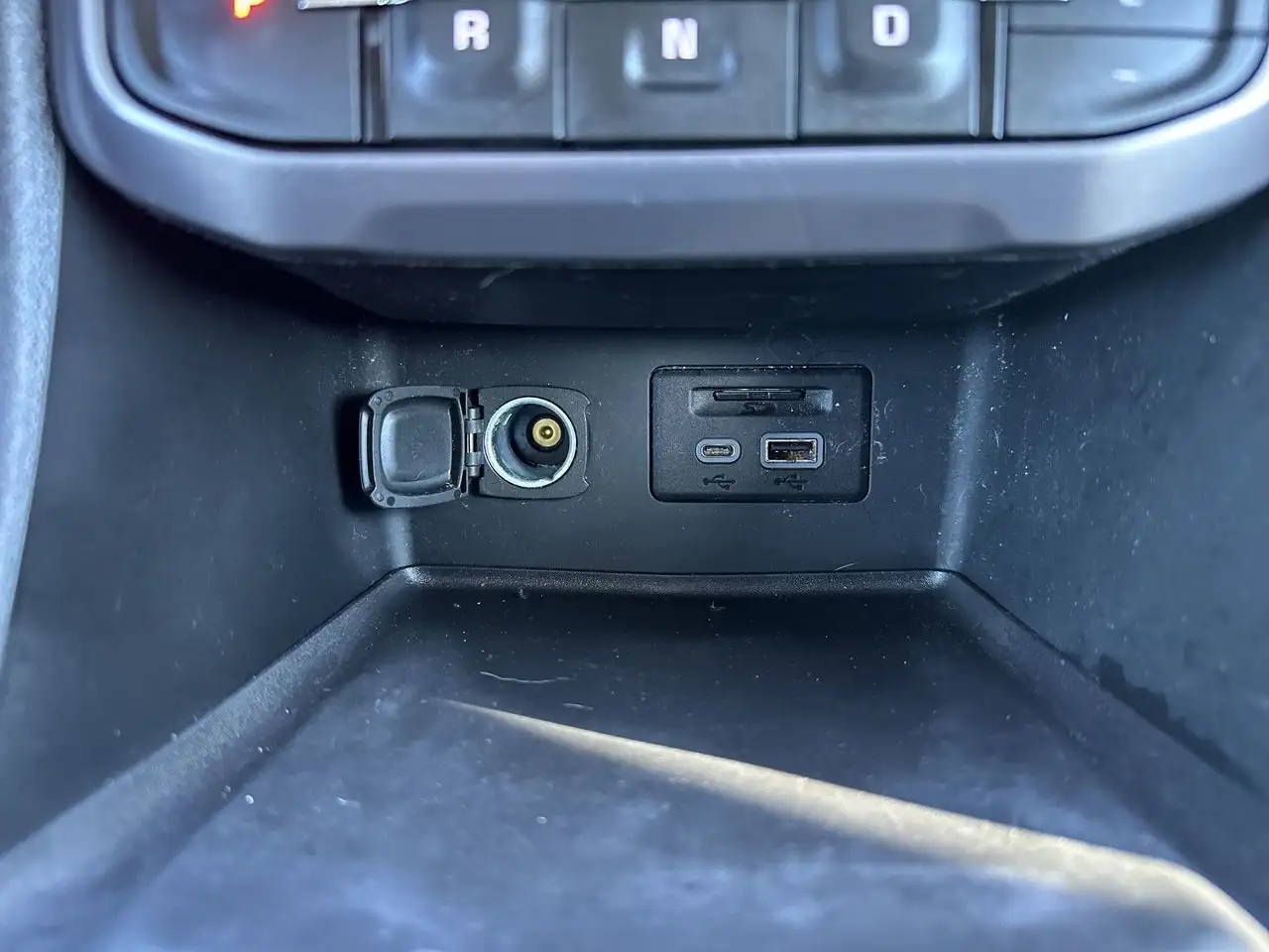 GMC Acadia снимка GMC Acadia