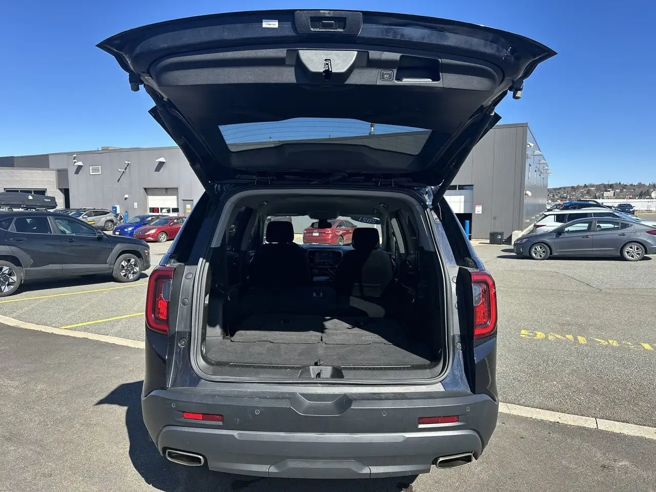 GMC Acadia снимка GMC Acadia