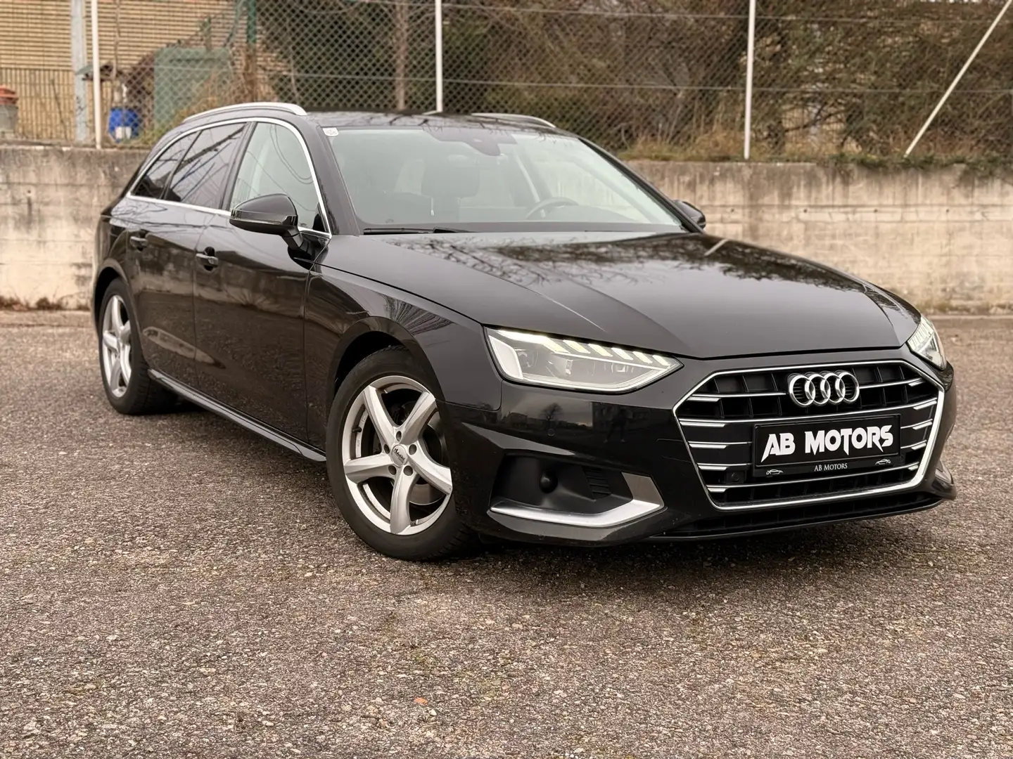 Audi A4 Avant 35 TDI advanced S-tronic - 2