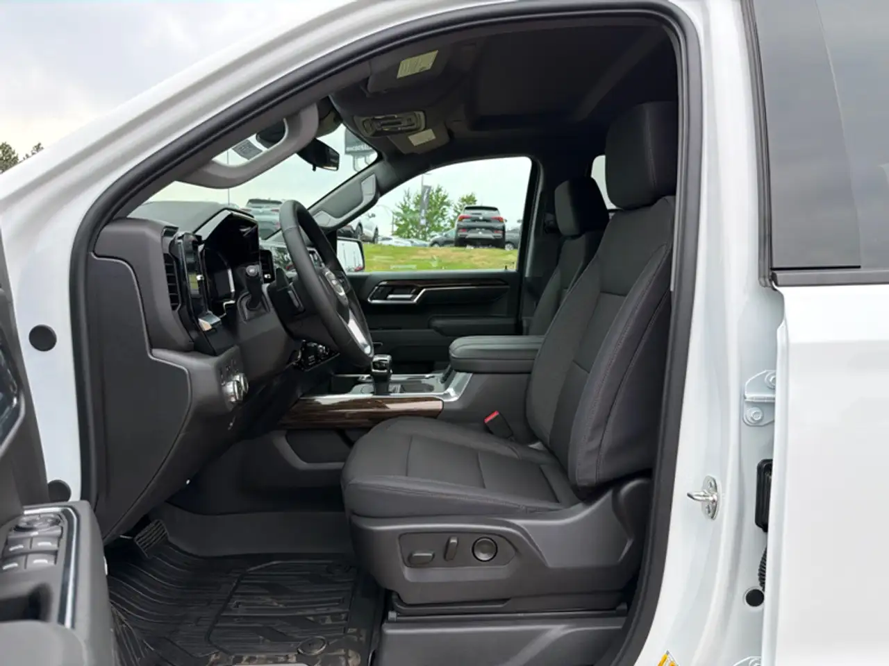 GMC Sierra 1500 photo GMC Sierra 1500