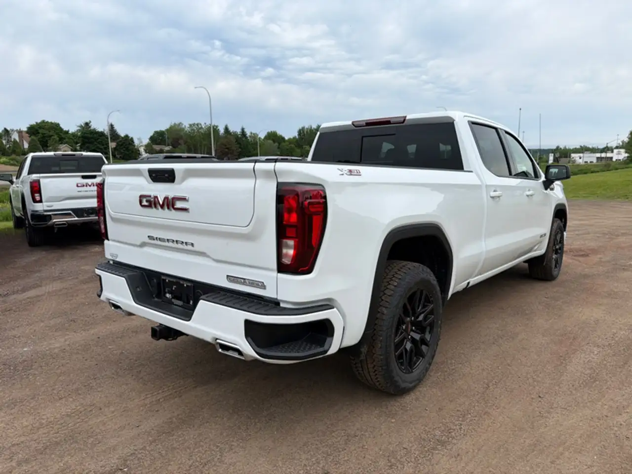 GMC Sierra 1500 photo GMC Sierra 1500