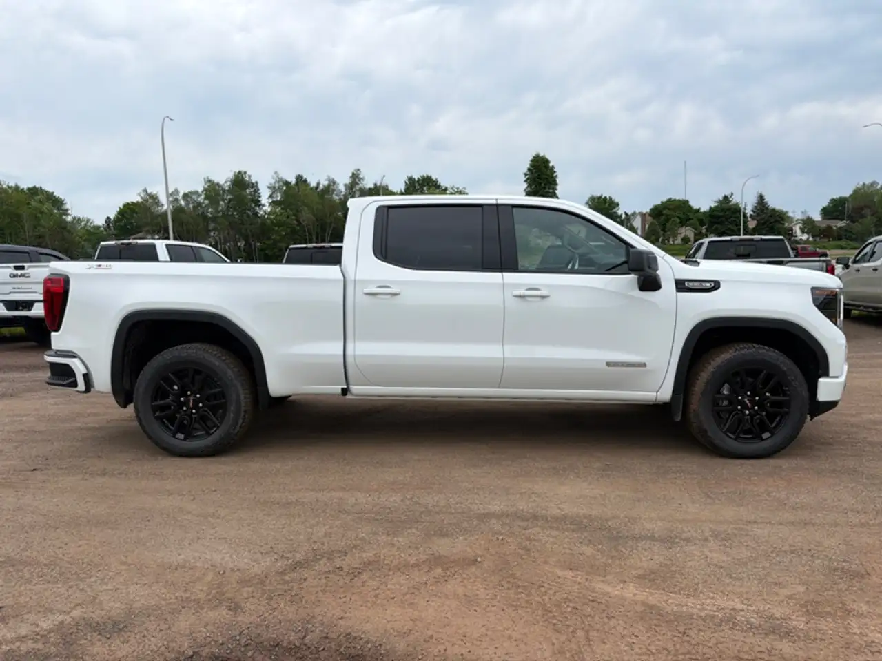 GMC Sierra 1500 photo GMC Sierra 1500