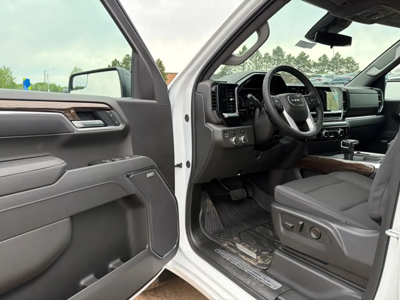 GMC Sierra 1500 photo GMC Sierra 1500