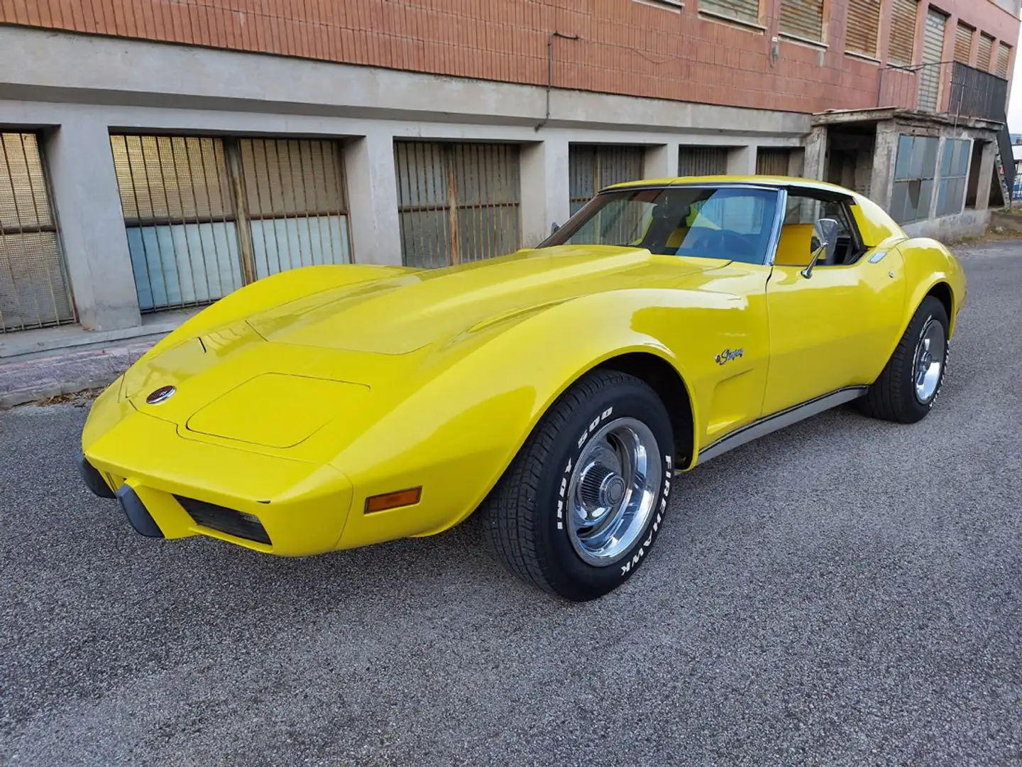 Corvette C3 coupè targa Jaune - 1
