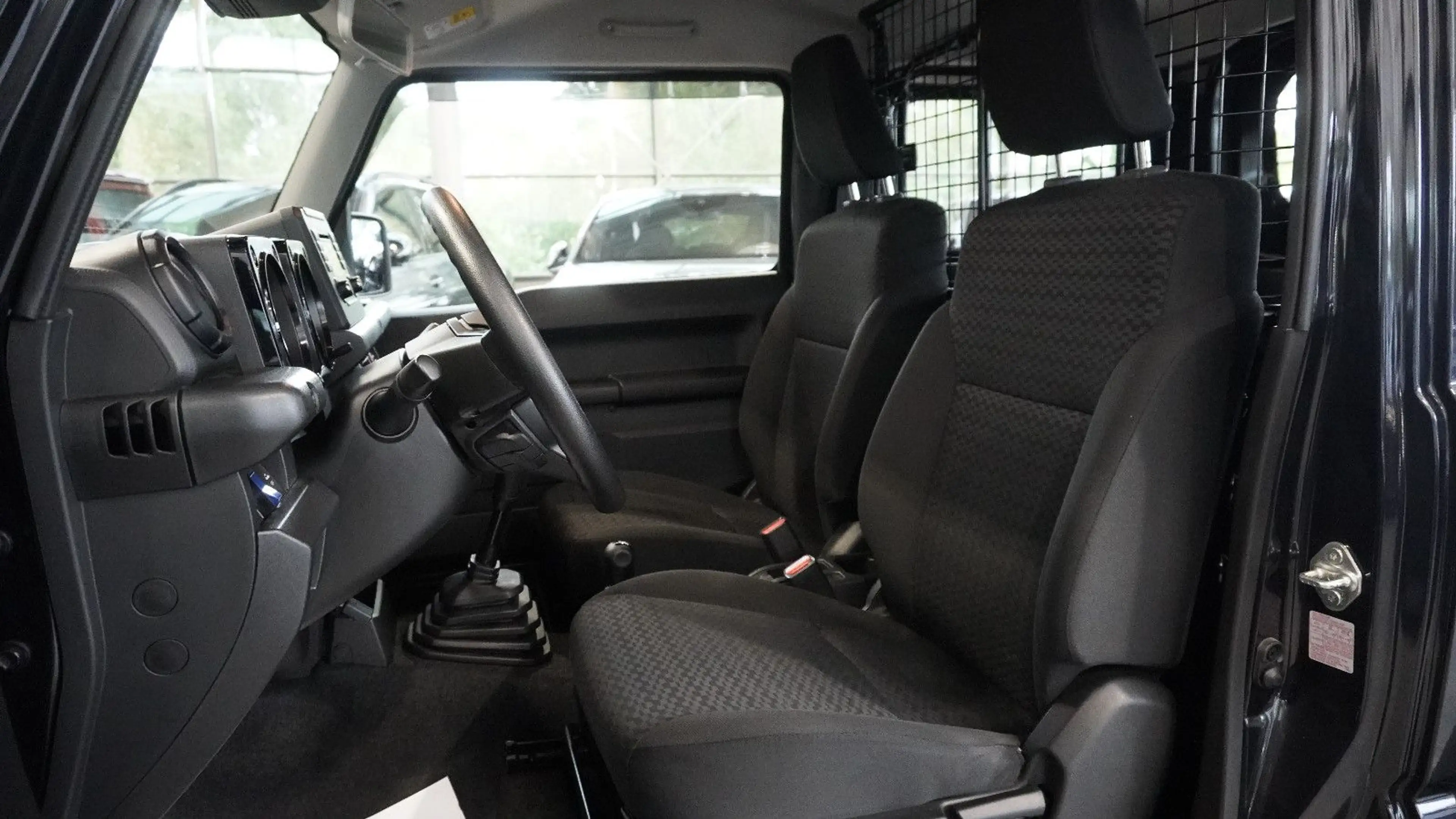 Suzuki Jimny Comfort+ AllGrip NFZ*TEMPOMAT*KLIMA — photo 10