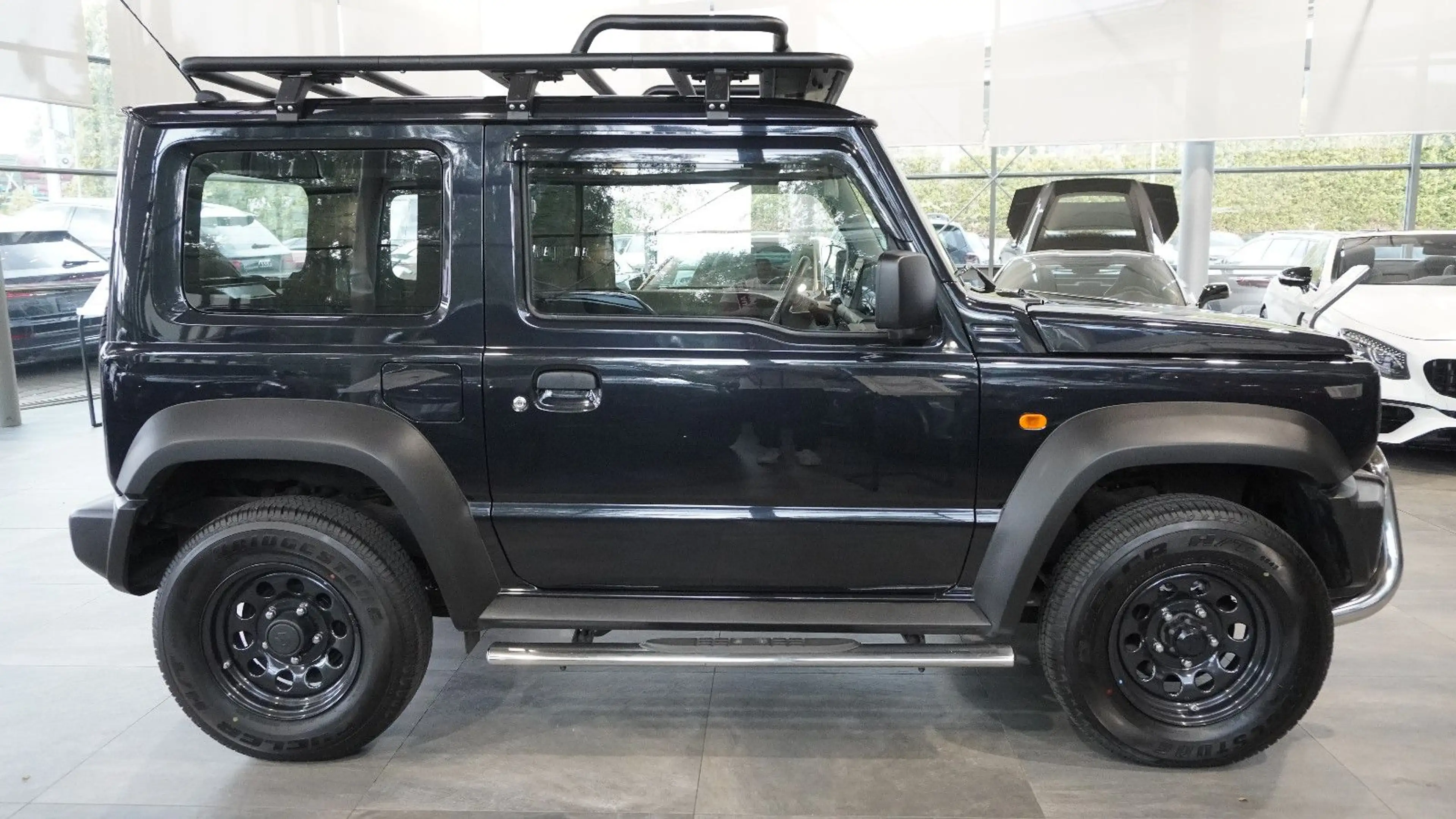 Suzuki Jimny Comfort+ AllGrip NFZ*TEMPOMAT*KLIMA — photo 4