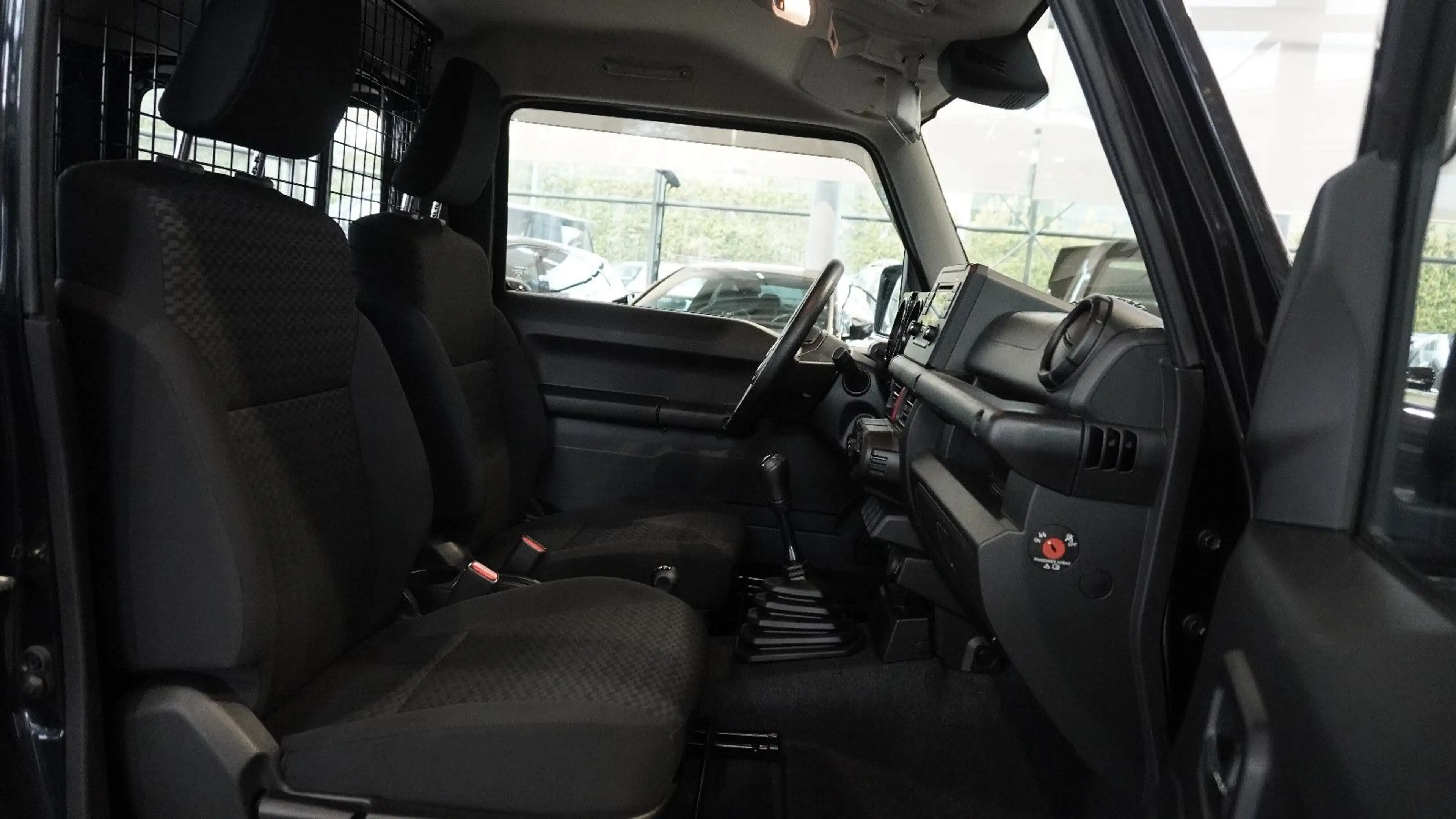 Suzuki Jimny Comfort+ AllGrip NFZ*TEMPOMAT*KLIMA — photo 11