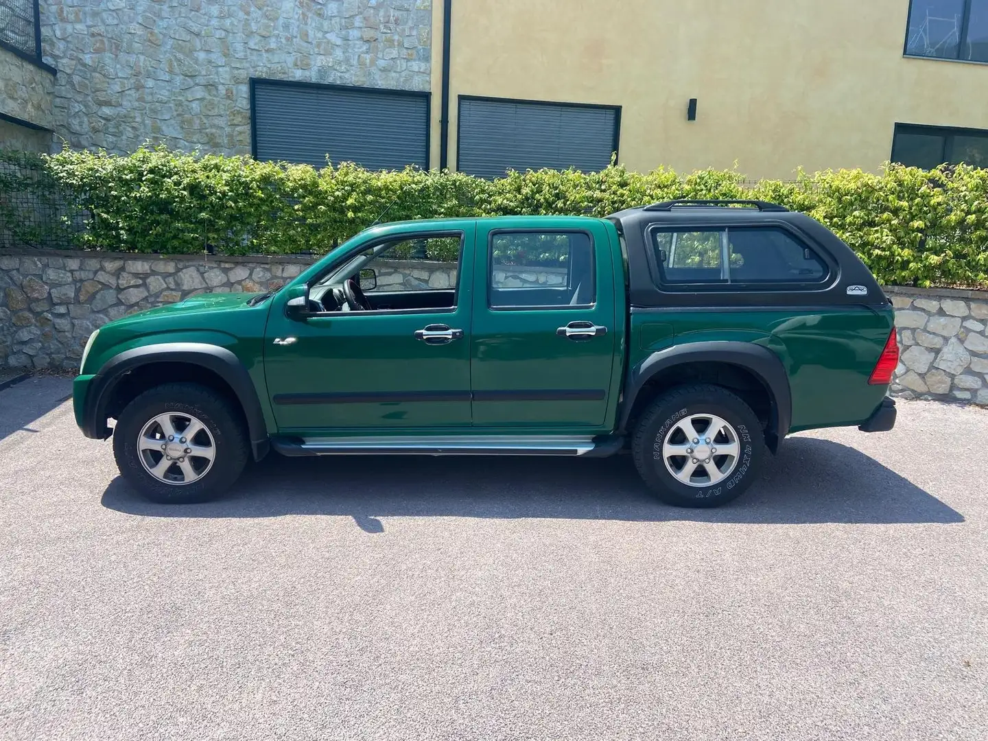 Isuzu D-Max D-Max I 3.0 td cr crew L Super Grün - 2