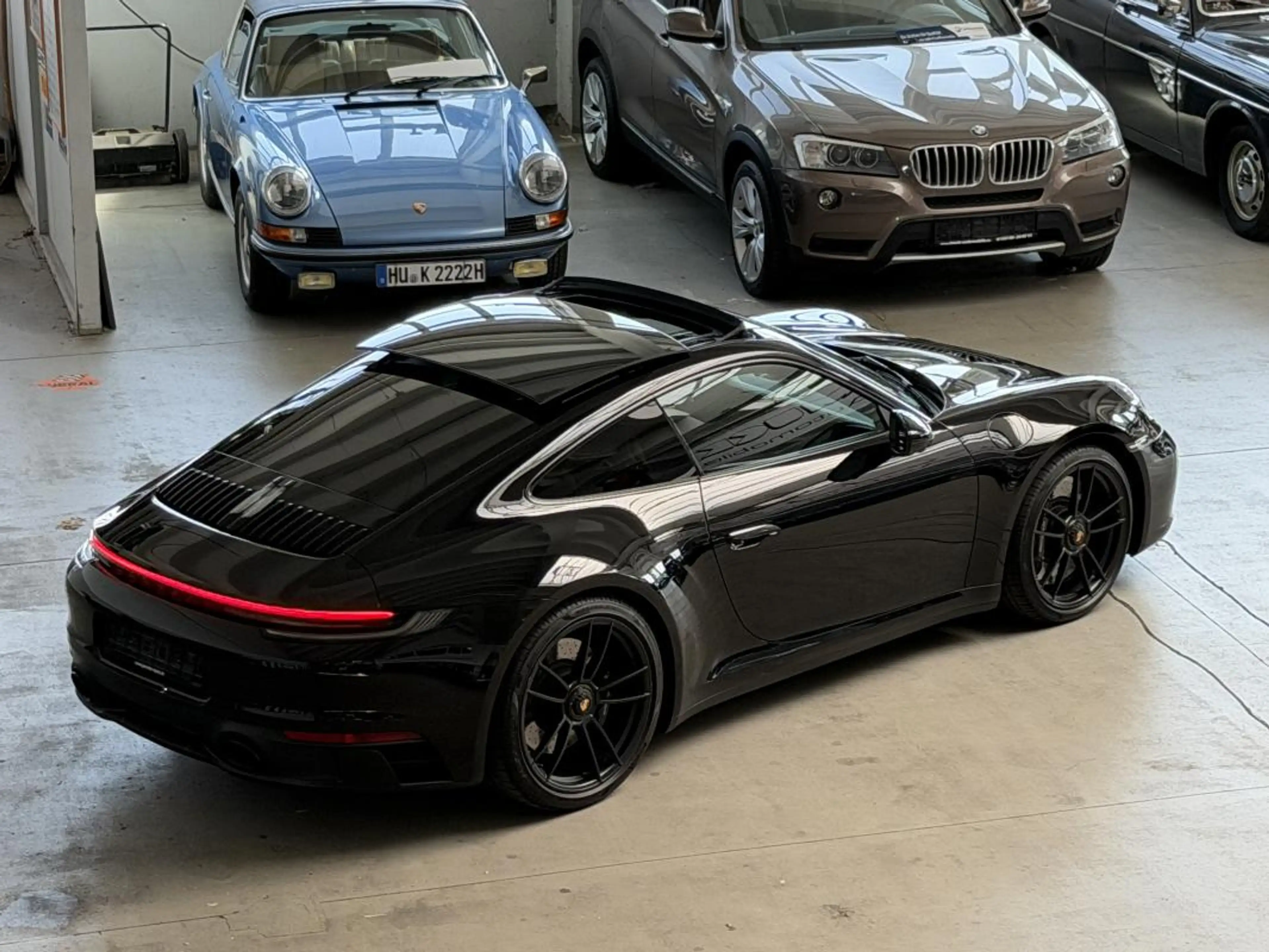 Porsche 911 Carrera 4 GTS — photo 5