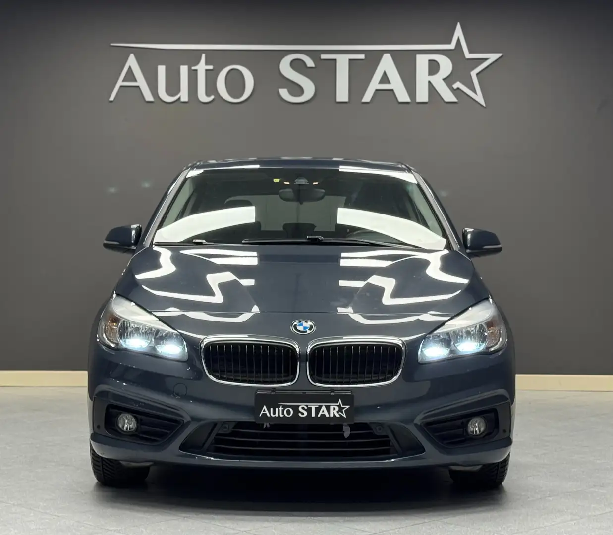 BMW 216 216d Active Tourer X NEOPATENTATI Šedá - 2