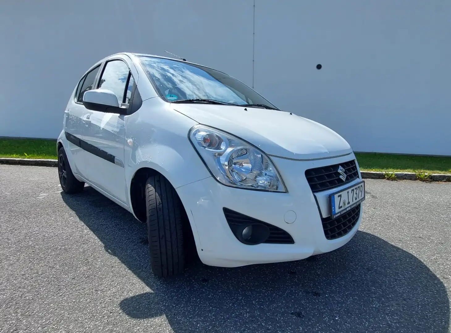 Suzuki Splash Splash 1.2active+ Weiß - 1