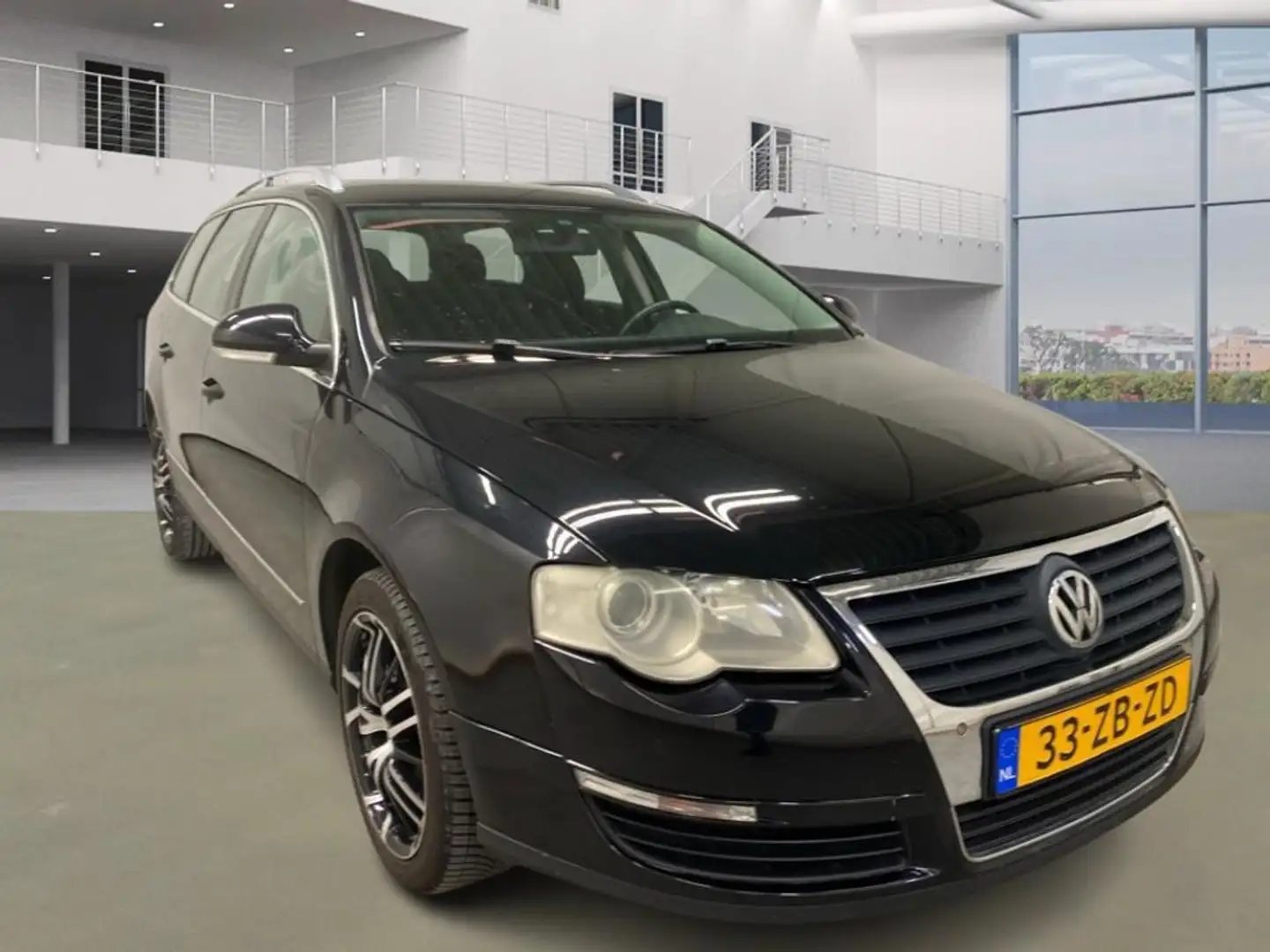Volkswagen Passat Variant 2.0 FSI Comfortline Business Zwart - 2