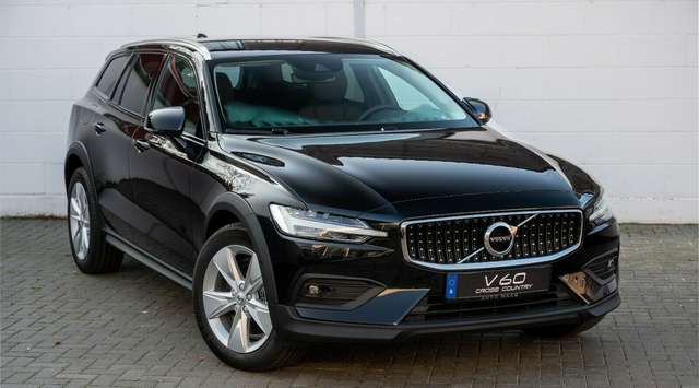 Imagine Volvo V60 Cross Country B5 Benzin AWD BLIS Kamera Pilot Assist