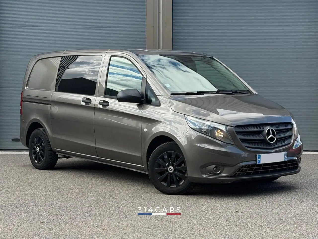Mercedes-Benz Vito Mixto 2.2 CDI 136 cv - Attelage Carplay 5 places — photo 1 of 10