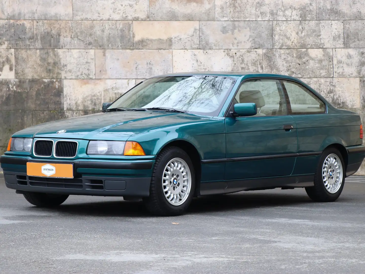 BMW 318 is Verde - 2
