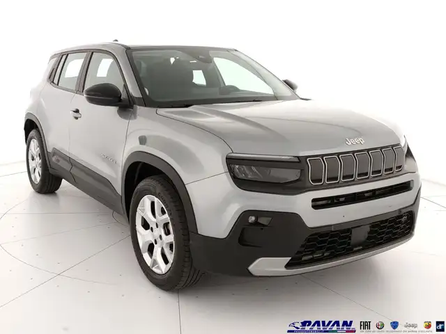 Jeep Avenger view 3