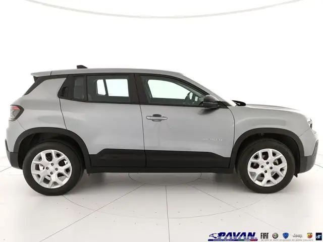 Jeep Avenger view 4