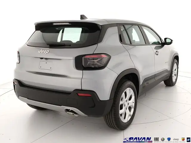 Jeep Avenger view 5