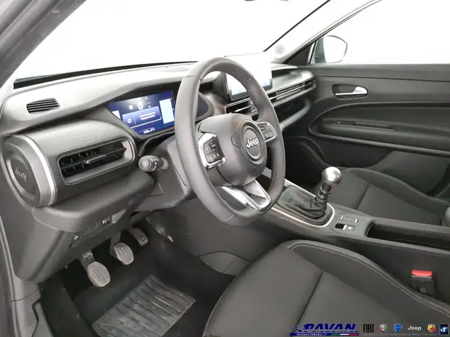 Jeep Avenger view 11