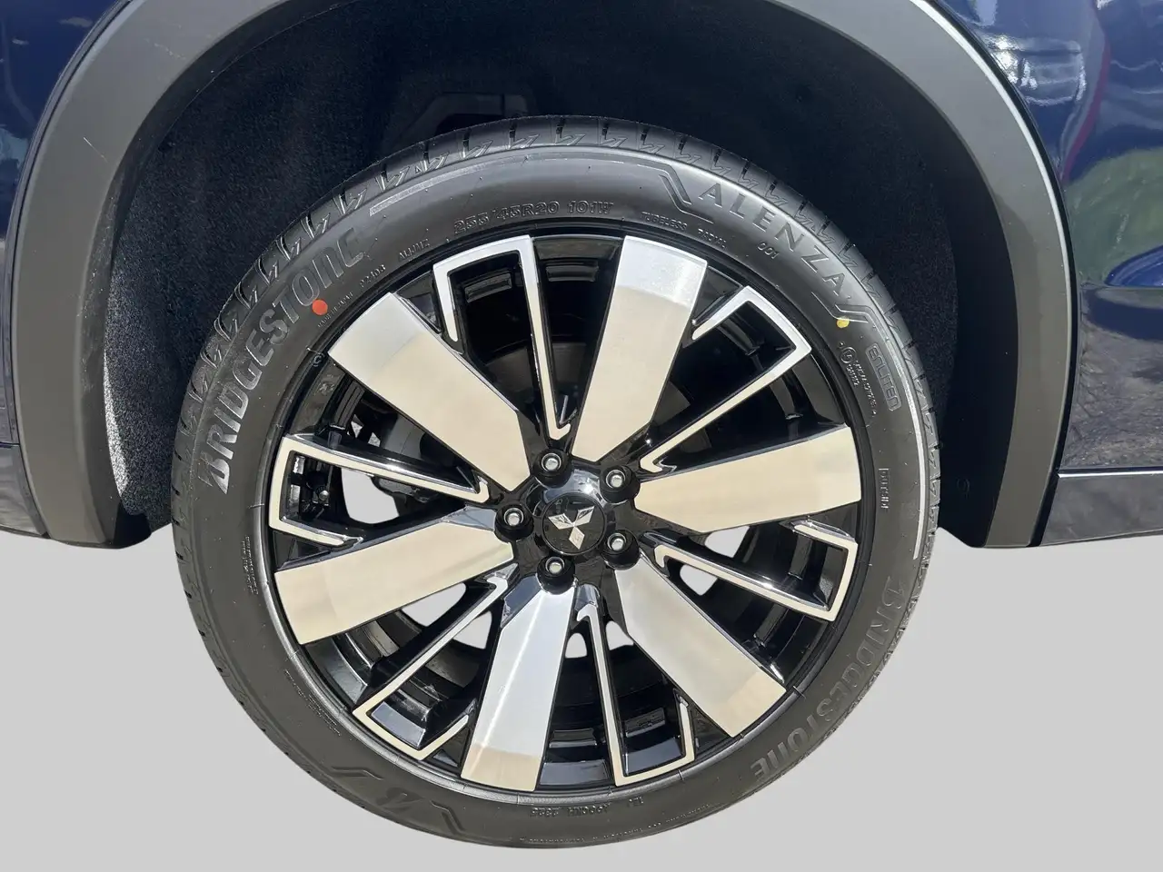 Mitsubishi Outlander 2026 — фото 12