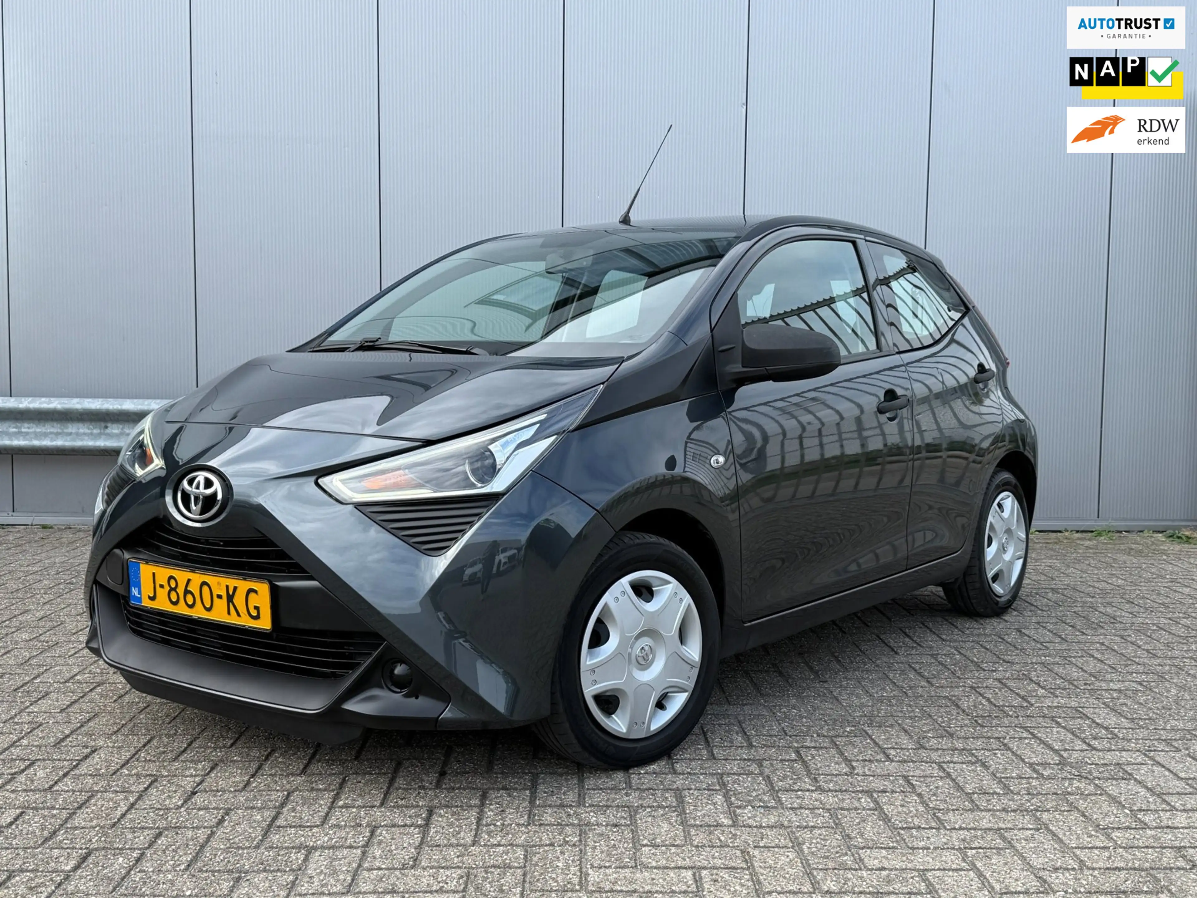 Toyota Aygo 1.0 VVT-i x-fun | Airco | Bluetooth | Radio | Elek