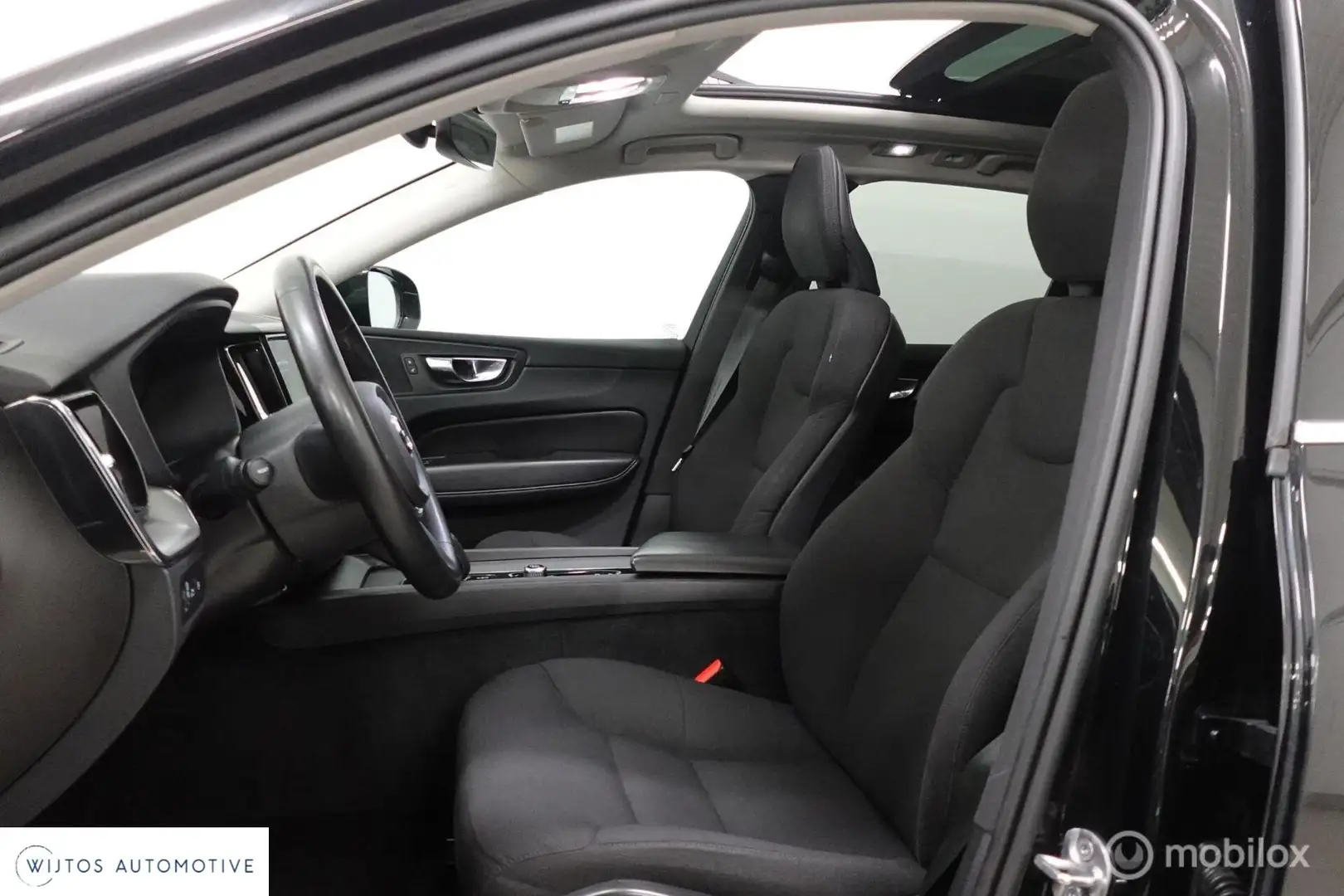 Volvo XC60 2.0 T6 Plug-in hybrid AWD Inscription Expression Noir - 2