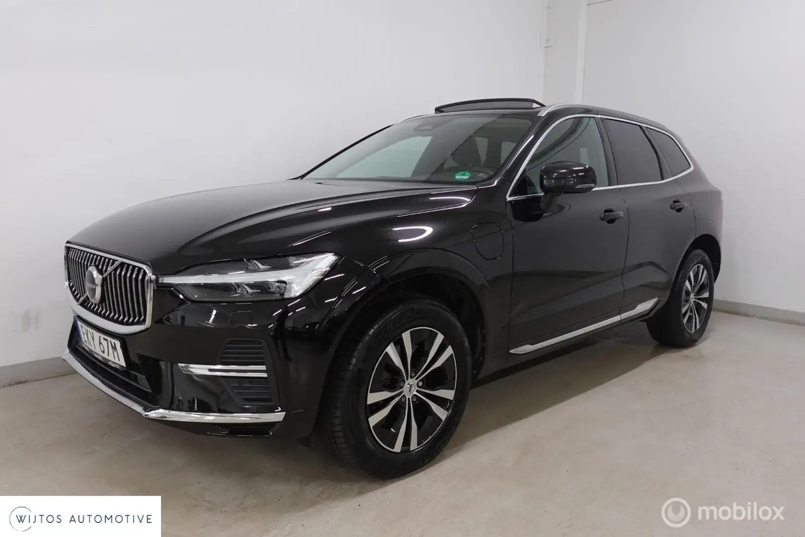 Volvo XC60 2.0 T6 Plug-in hybrid AWD Inscription Expression Noir - 1