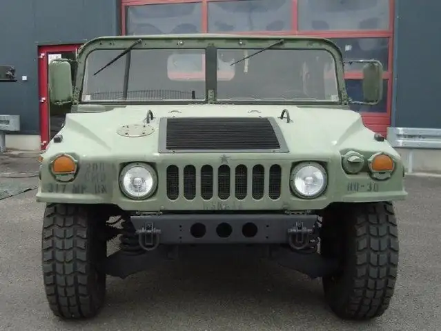 HUMMER H1 M 998  fast neu aufgebaut, viele Neuteile