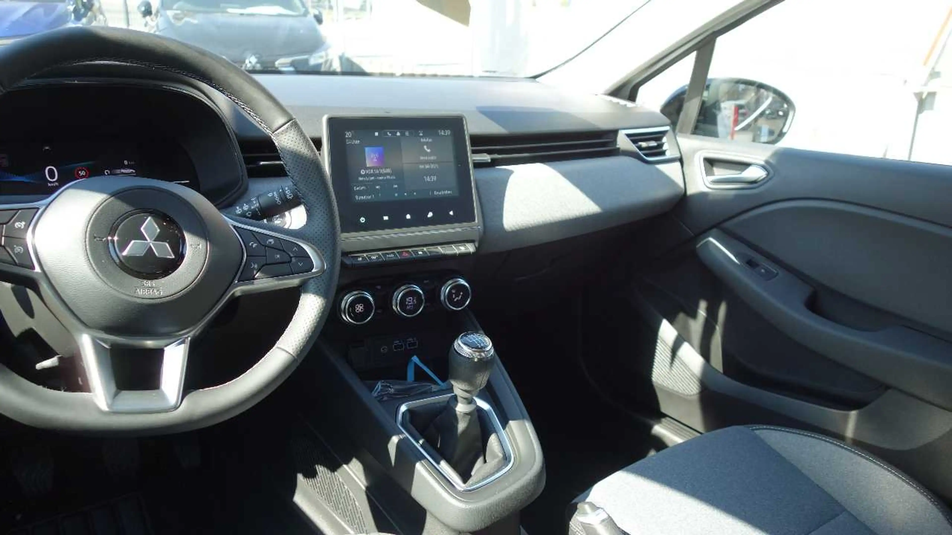 Mitsubishi Colt PLUS 1.0 T 6-Gang Kamera.Sitzhzg,Lenkrad beheizbar — photo 12