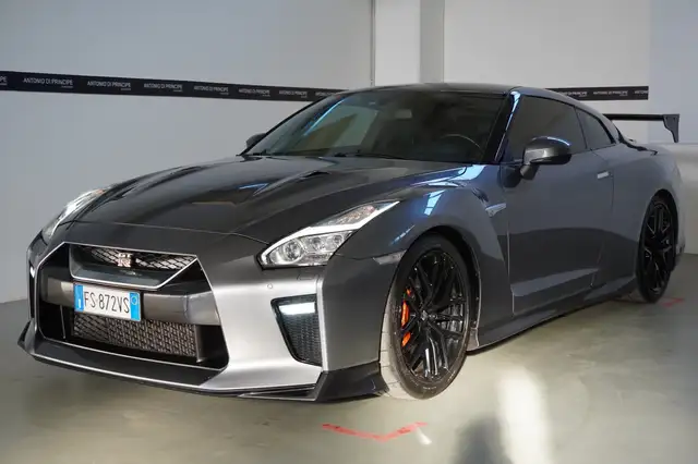 Nissan GT-R 3.8 V6 570cv auto *NAZIONALE *TAGLIANDI UFF