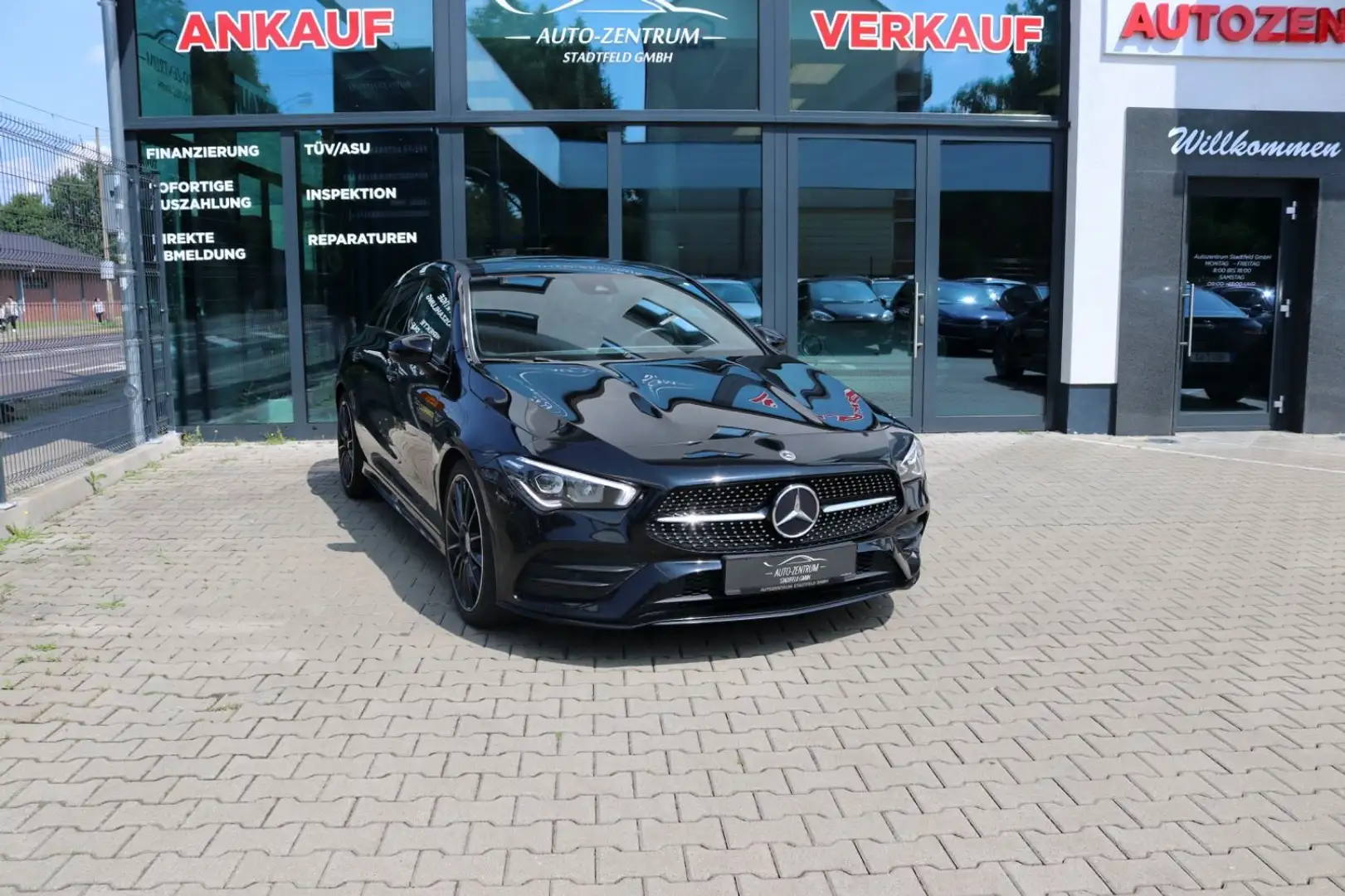 Mercedes-Benz CLA 250 4Matic Shooting Brake AMG-Line Pano Czarny - 1