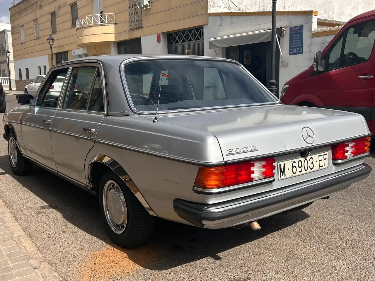 Mercedes-Benz Baureihe 123 300D, foto 3