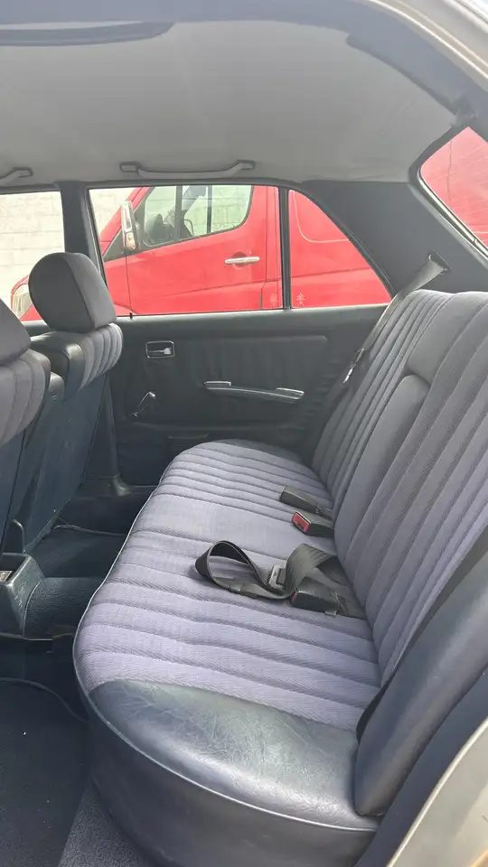 Mercedes-Benz Baureihe 123 300D, foto 6