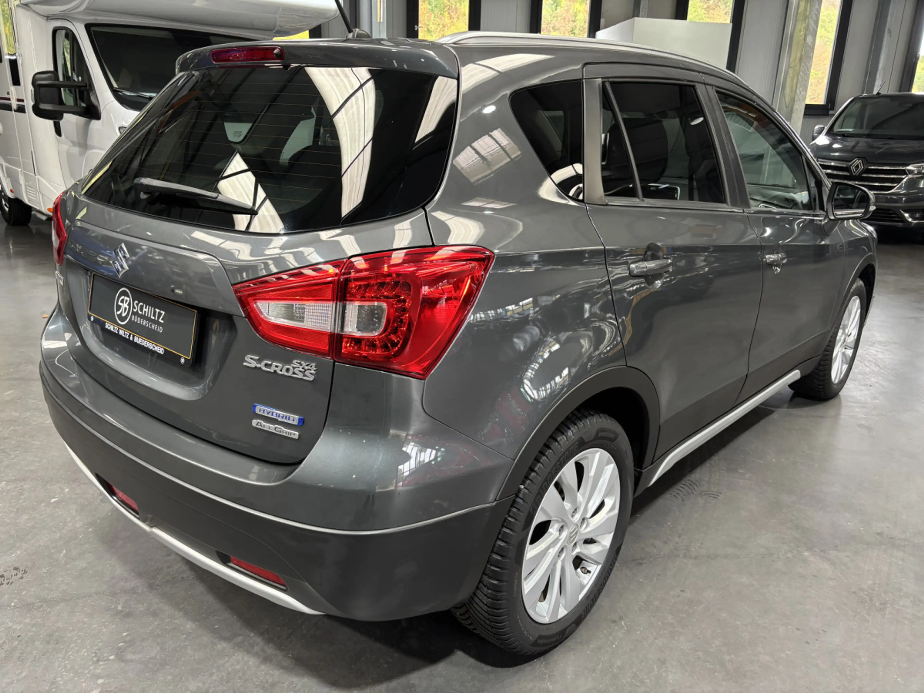 Suzuki SX4 S-Cross 1.4 GL+ AllGrip Hybrid — photo 3