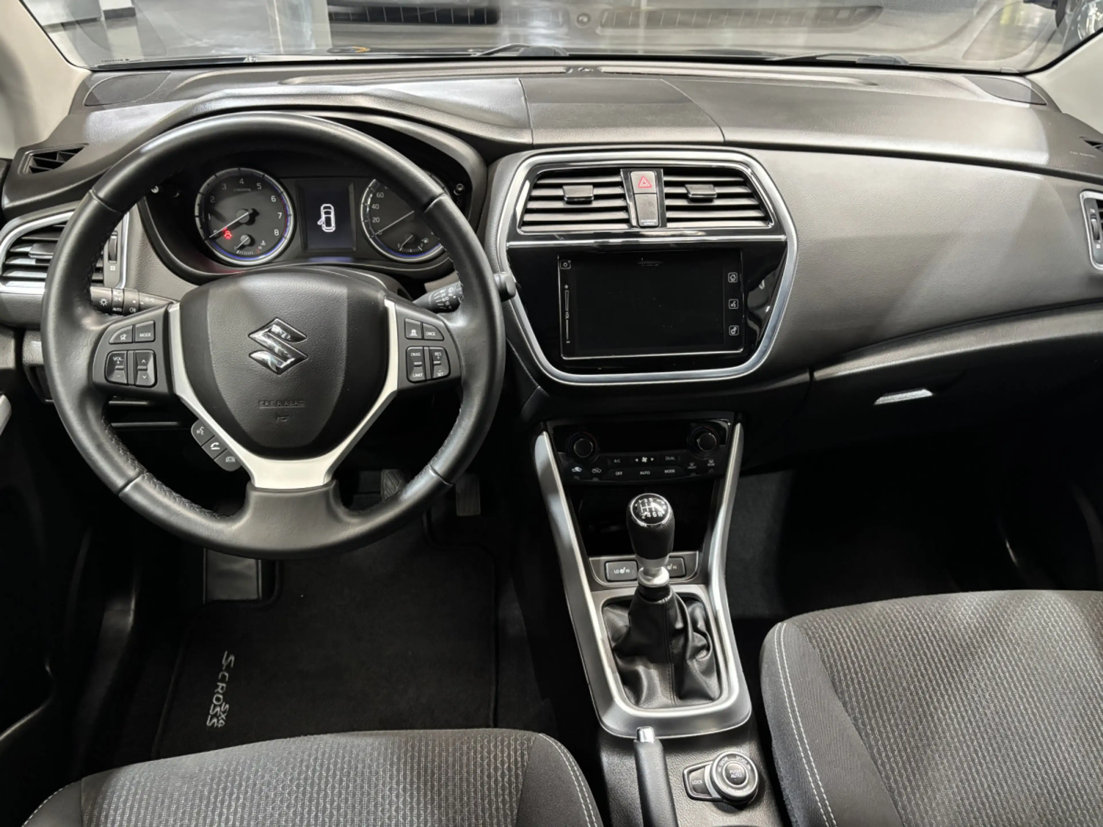 Suzuki SX4 S-Cross 1.4 GL+ AllGrip Hybrid — photo 11