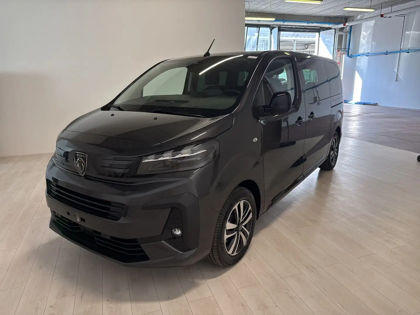 Peugeot Traveller Nuovo Traveller - BlueHDi 180 EAT8 BUSINESS Grigio - 1