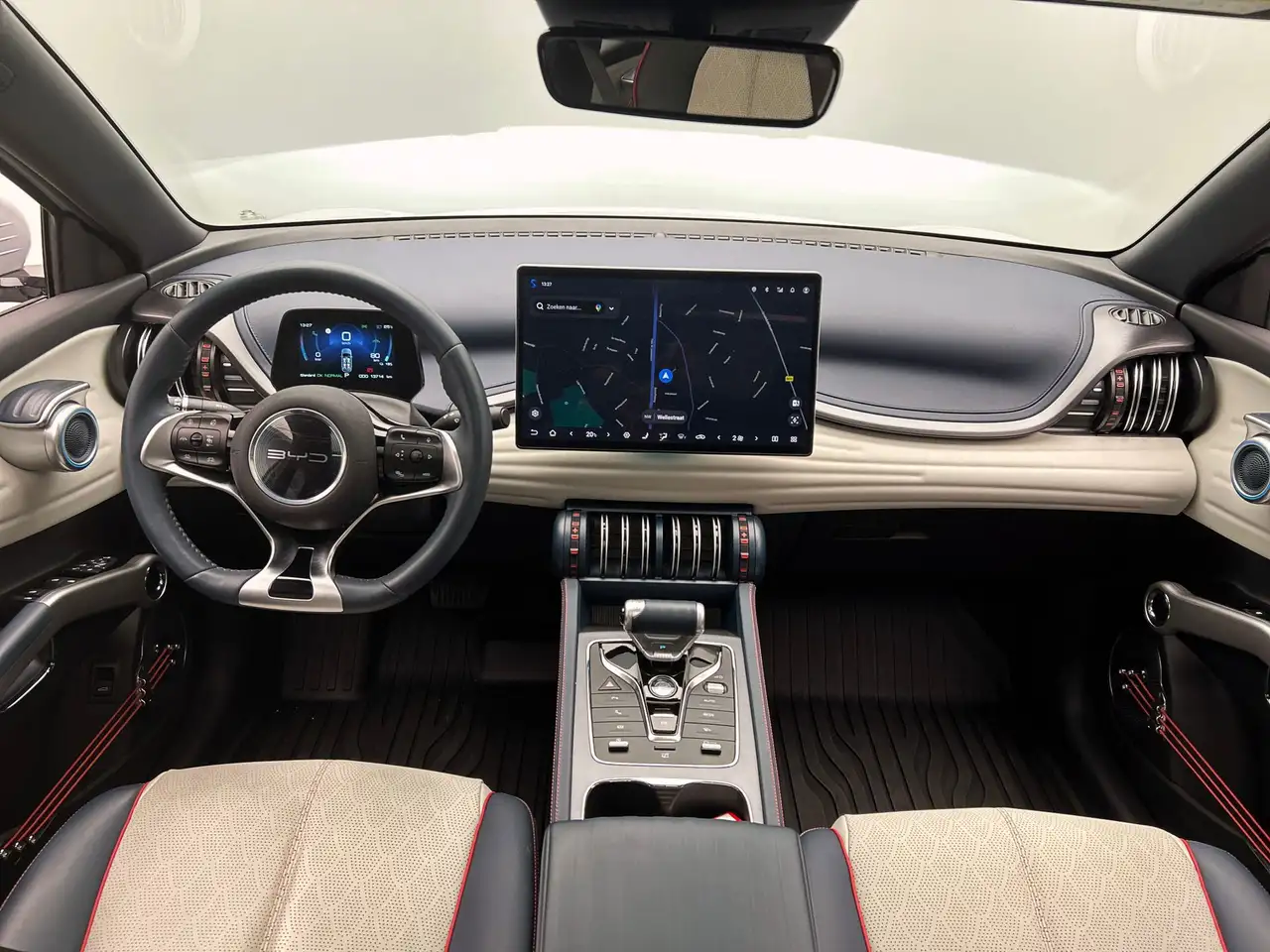 BYD Atto 3 Design 60 kWh *55 STUKS* 204 PK Pano/dak Ad, миниатюра 2