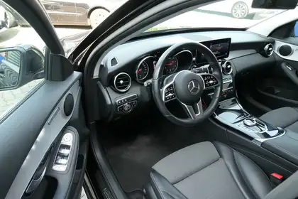 Annonce voiture d'occasion Mercedes-Benz C 200 - CARADIZE